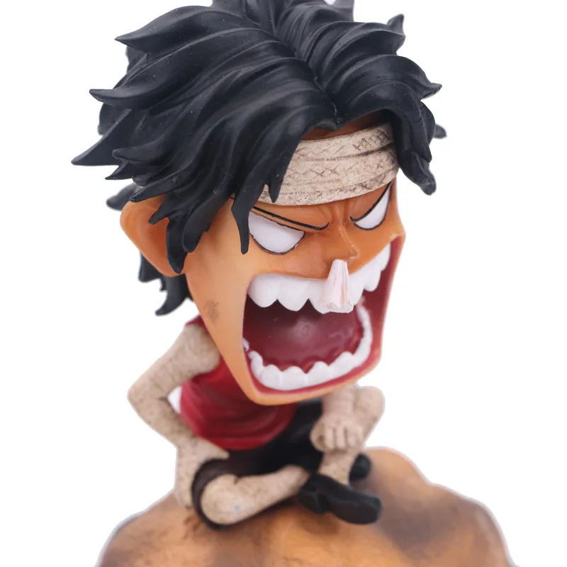 Новый аниме One Piece Эйс детство сидя персонаж бандаж Ace сердитое выражение ручной
