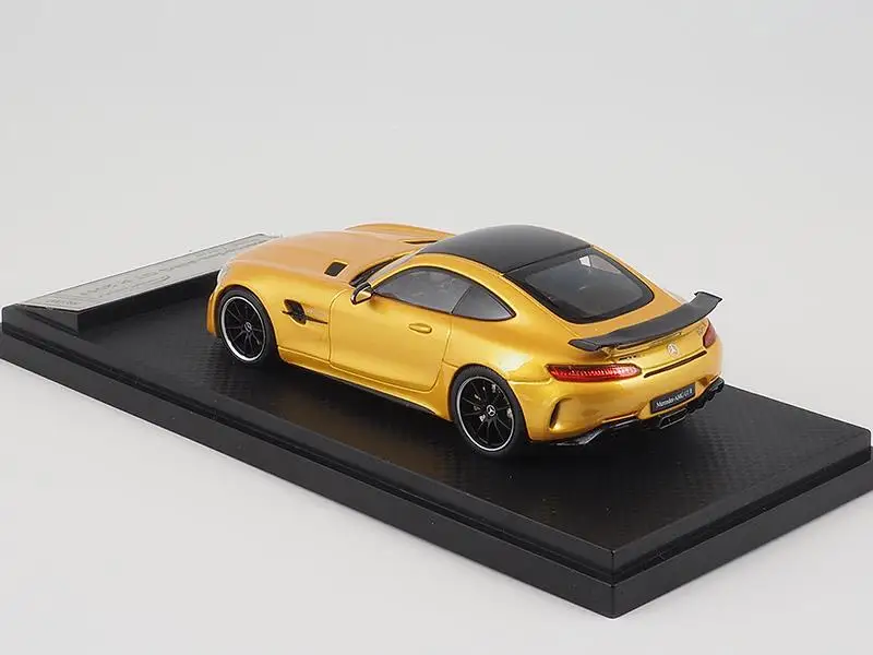 Литая под давлением модель автомобиля почти настоящая AMG GT R 2017 1:43 (желтый) +