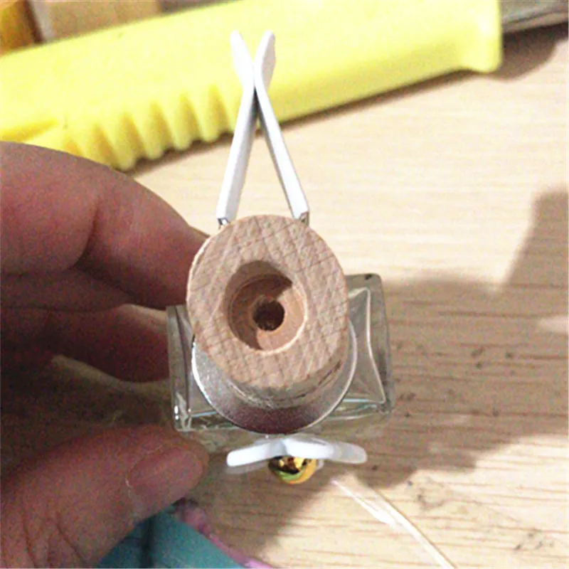 

10ML Car Outlet Hanging Bottle of Essential Oil bottle with Little Daisy Glass Hanging Bottle 50PCS/LOT