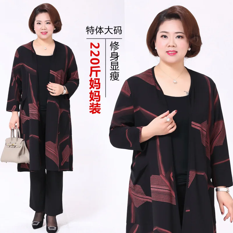 

2018 new middle-aged and old woman large-size coats fashion lady cloak 100KG fat mother cardigan printing trench coat
