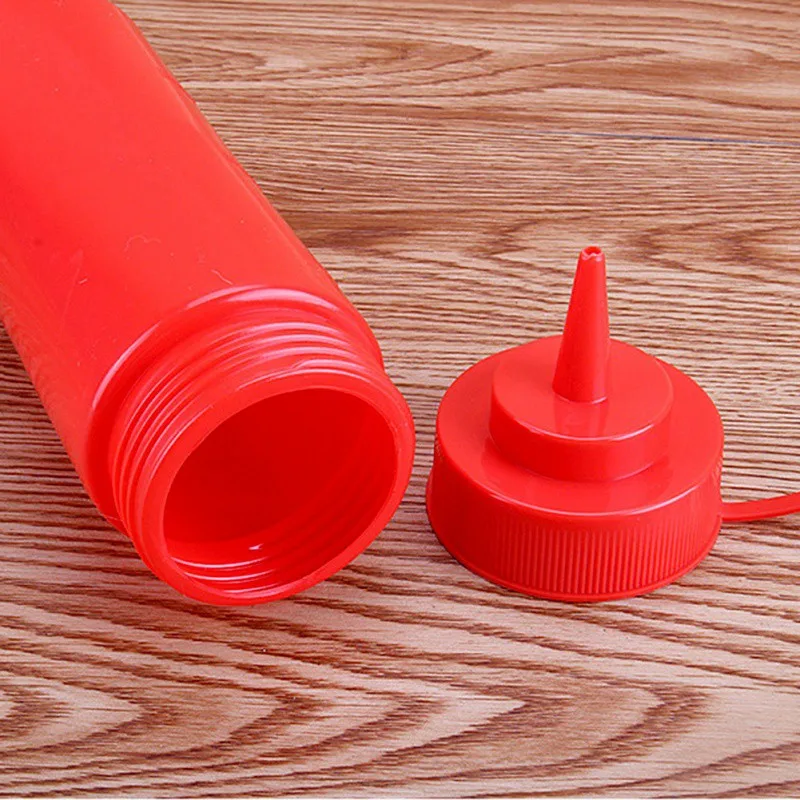 

Plastic Sauce Bottle Household Sauce Bottle Portable Tomato Sauce Salad Squeeze Bottle(650 ML)