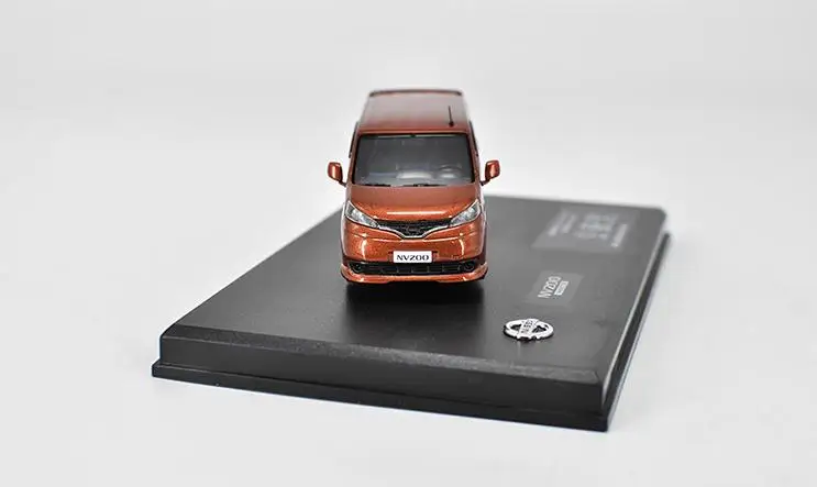 1:43 Масштаб сплава Модель автомобиля игрушки, высокая имитация NISSAN NV200 модель, металлическое литье, Коллекция игрушечных автомобилей