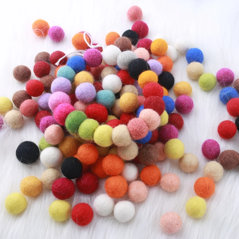 

Felt Balls 2cm 20mm (7/8 inch) 500 Pieces Wool Felt Pom Poms Chunky Random Color Bubblegum Beads Mixed Color Make Ring Rattle