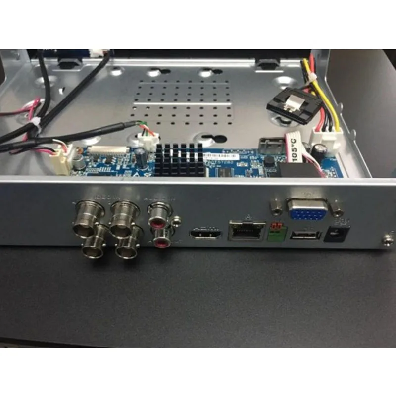 Dahua 4CH Tribrid 720P компактный 1U цифровой видеорегистратор HCVR4104HS S3 H.264 +/H.264 Поддержка
