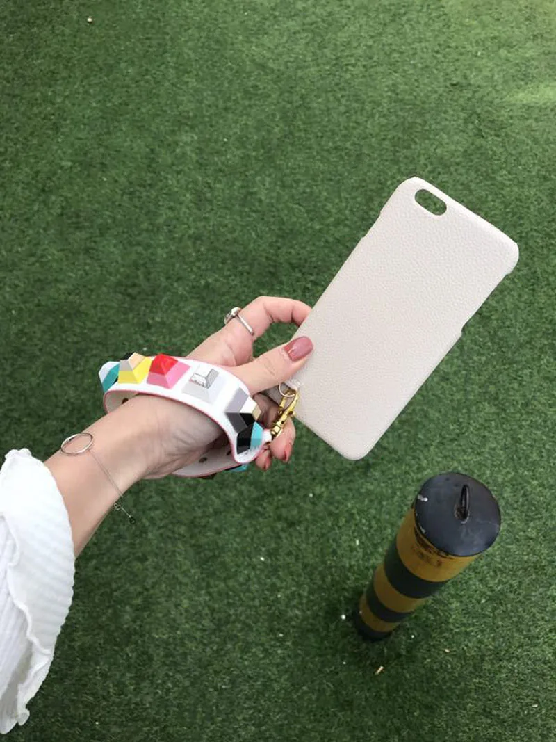 Для iPhone 7 plus Case Luxury Brand PU Square Заклепки Стад Coque для 6 splus s Наручные Ручка Случаи Hard Cover