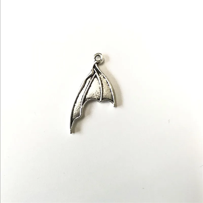 

High Quality 20 Pieces/Lot 15mm*30mm Antique Silver Color Double-Sided Bat Wings Charm For Jewelry Making