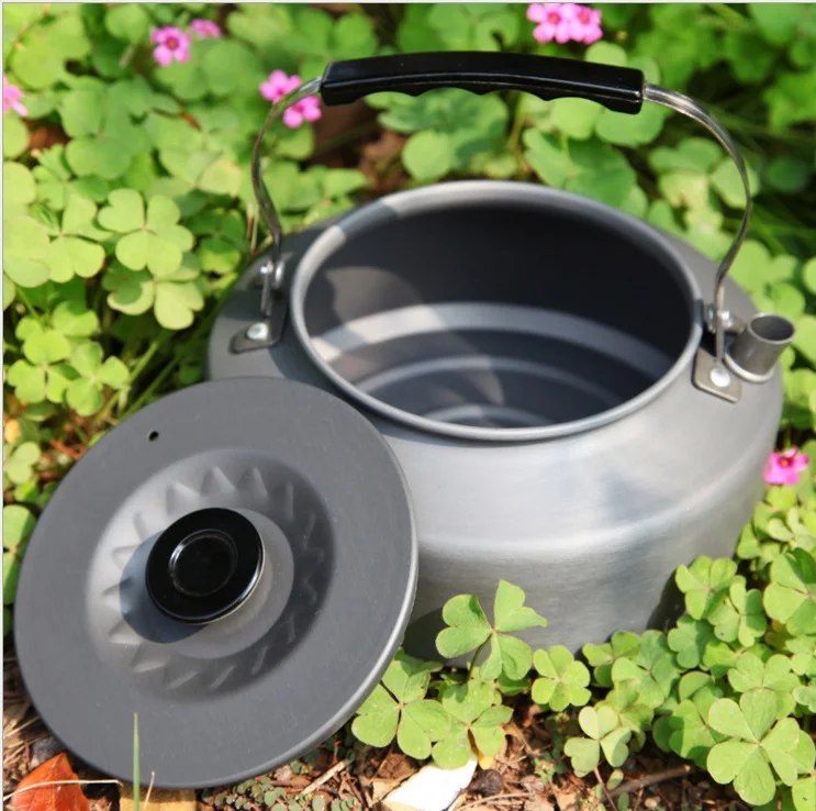 

EL INDIO Aluminium alloy outdoor coffee pot outdoor teapot portable coffee 1.6L large capacity kettle AT6301