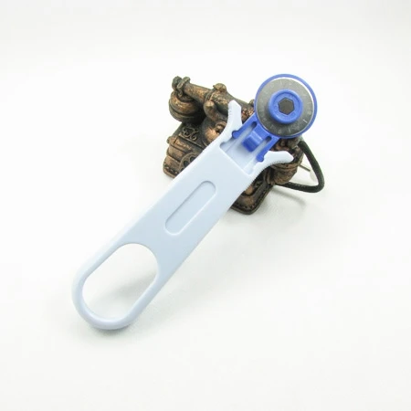

High Quality RC-28mm High-Speed Steel Blade Rotary Cutter,ABS Plastic Handle Carpet Cutter Knife/Cloth Slitter,Free Shipping