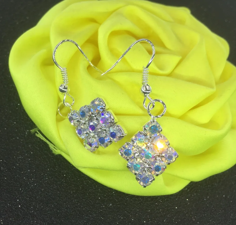 Серьги-стразы DollyBling прямоугольные ERN-52215