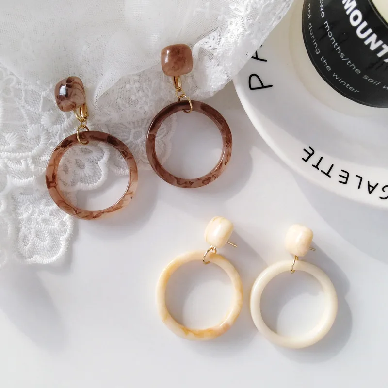 muticolored Geometry Hollowed out Circle Clip Earrings Without Piercing Women Big Round Resin Clip on Earring No Pierced Hole