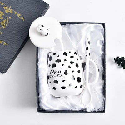Gift box A Креативная Милая керамическая кружка, мультяшная чашка для молока, кофе, чая, кружка для студентов, пара кофейных чашек с крышкой, ложка, керамическая чашка, хорошие подарки - Цвет: Gift box A