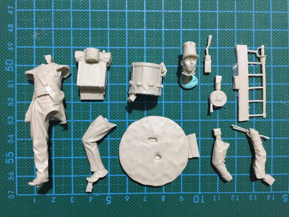 1/24 весы 75 мм каучуковая фигурка ударник