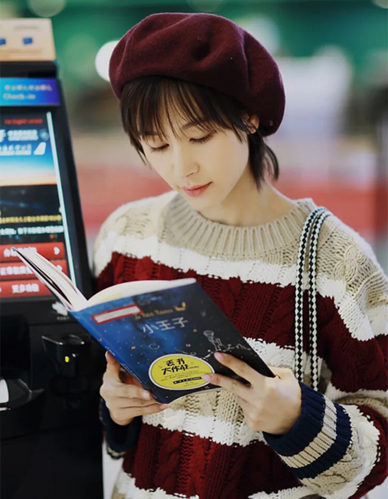 

2017 College Style Spring Autumn Colorful Striped O-neck Women Pullover Sweater Ladies' Knitted Twist Sweater