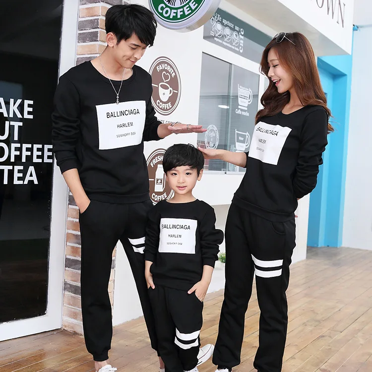 Новинка 2017 года сезон осень Корейская семейная одежда для мамы и дочки с длинными