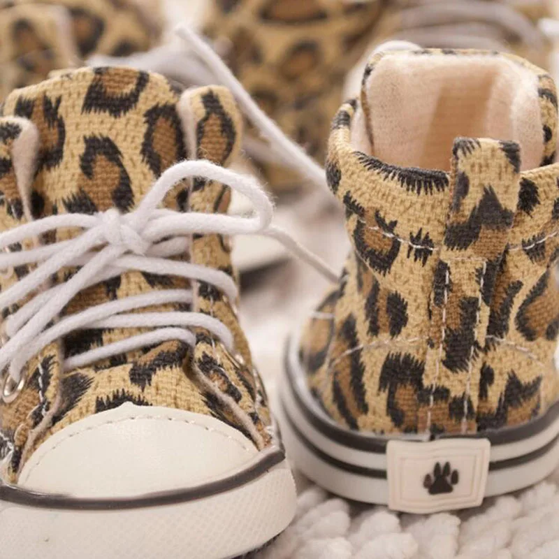 Leopard 4 шт./компл. Pet Сапоги Повседневное из парусины с рисунком леопарда собака обувь с нескользящей подошвой; ботинки Тедди маленькая собака для средних и больших собак кроссовки пинетки - Цвет: Leopard