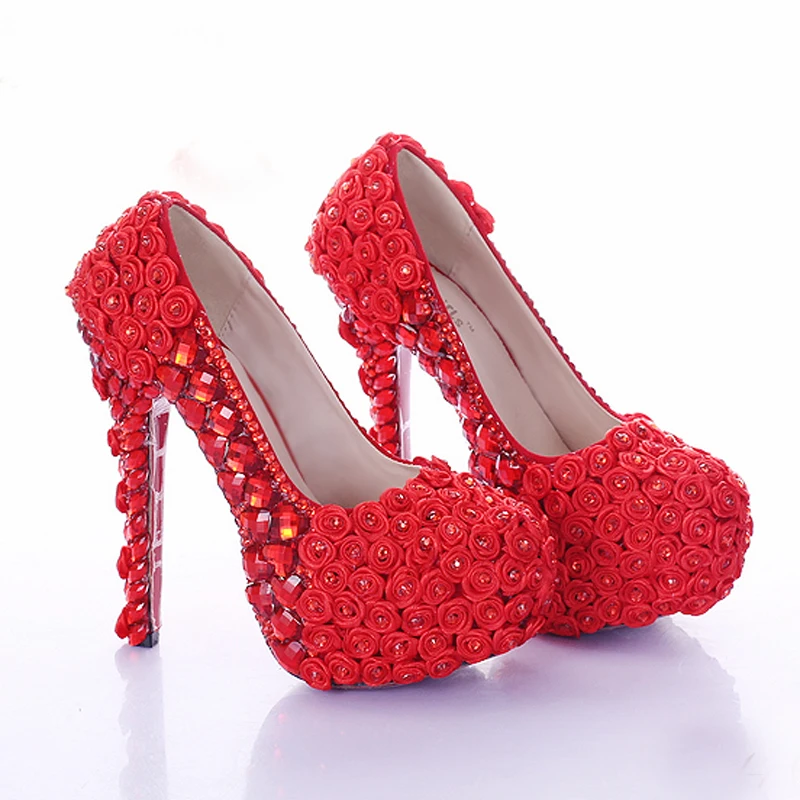 Красные свадебные модельные туфли на супервысоком каблуке с украшениями в виде