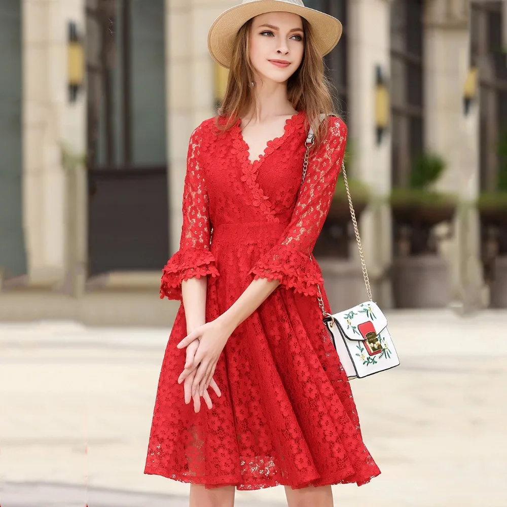 Фото 2018 Red Summer Lace Dress Women Hollow Out Flare Sleeve Vestido de Festa Ladies V-Neck Sexy Dresses High Waist Robes Mujer N618 Женская 2018 Red Summer Lace Dress Women Hollow Out Flare Sleeve Vestido de Festa Ladies V-Neck Sexy Dresses High Waist Robes Mujer N618 Женская