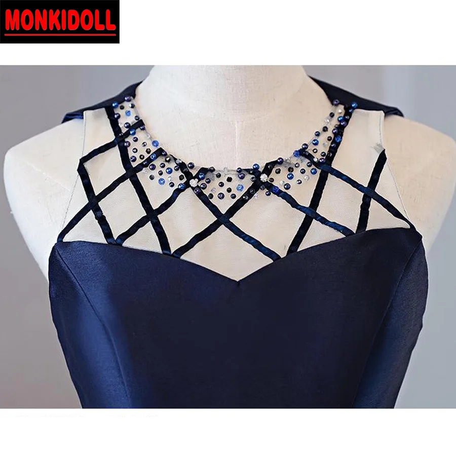 Изящная украшенная бусинами короткое платье с кристаллами для выпускного вечера