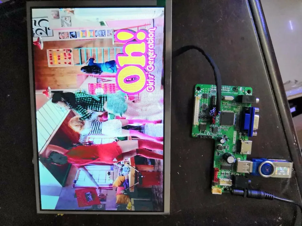 Рекламная системная плата + 10 1-дюймовый ЖК-дисплей (LVDS) VGA HDMI USB вход поддержка 1-32