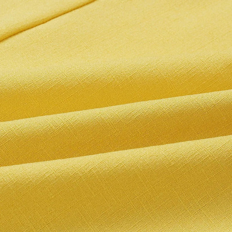 Женское длинное пляжное платье на пуговицах желтое без бретелек с вырезом плечах