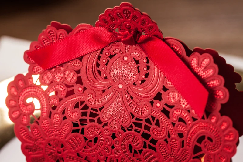 

Wishmade 50pcs Red Laser Cut Wedding Favor Boxes Decoration Wedding Candy Box Paper Sweet Party Favor Gift Box Casamento