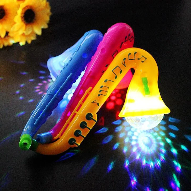 1 шт. Творческий красочные Электрический Пластик мультфильм Light up Sachs Динамик Flash