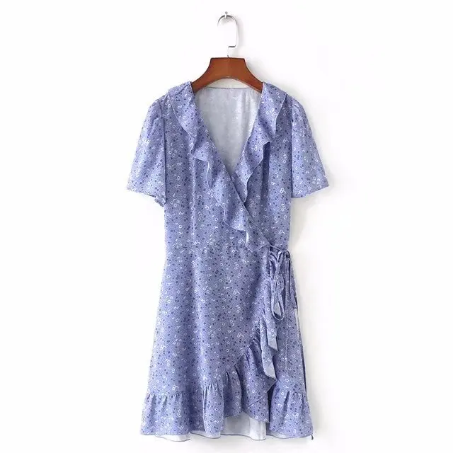 Женское короткое платье с v образным вырезом и открытой спиной летнее рюшами без