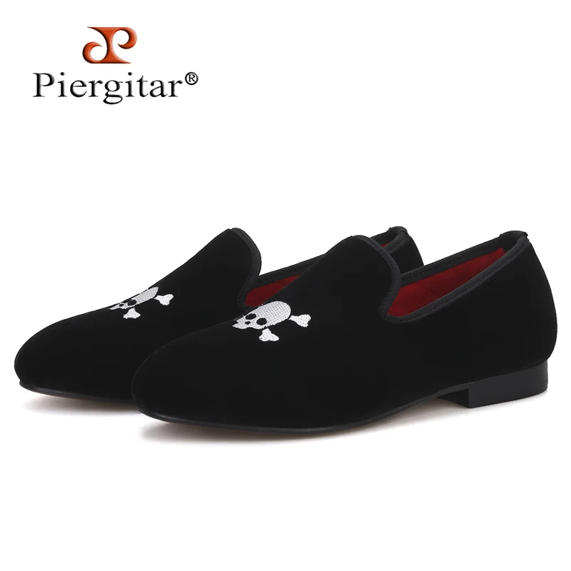 Piergitar 2019 New Handmade Children Velvet Shoes with Skull embroidery comfortably insole Party and birthday Children's Loafers |