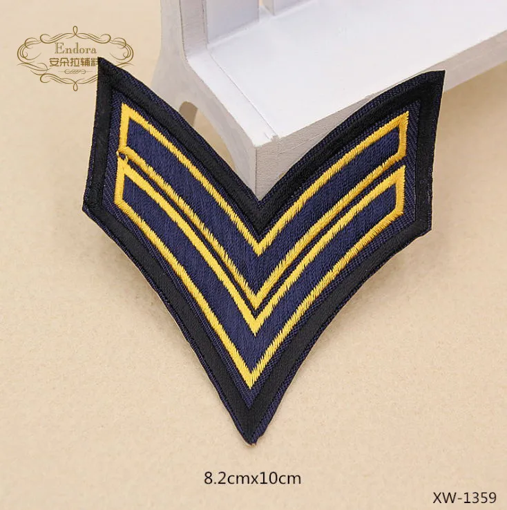 Бесплатная доставка 10 шт. популярные значки зеленого цвета с вышивкой аппликация