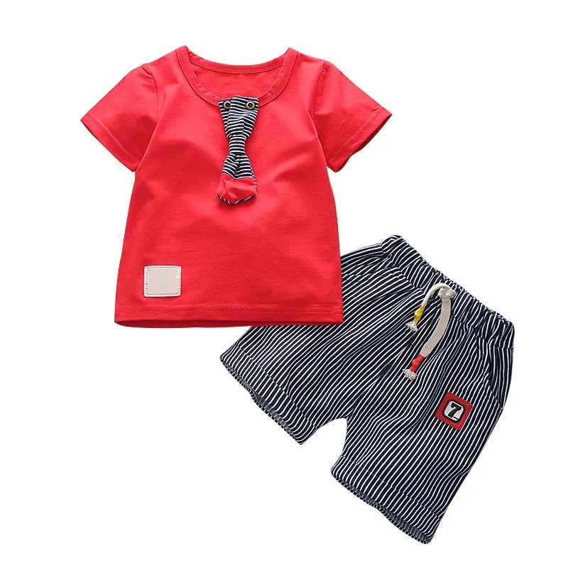 Комплект одежды для малышей футболка в полоску с короткими рукавами + шорты