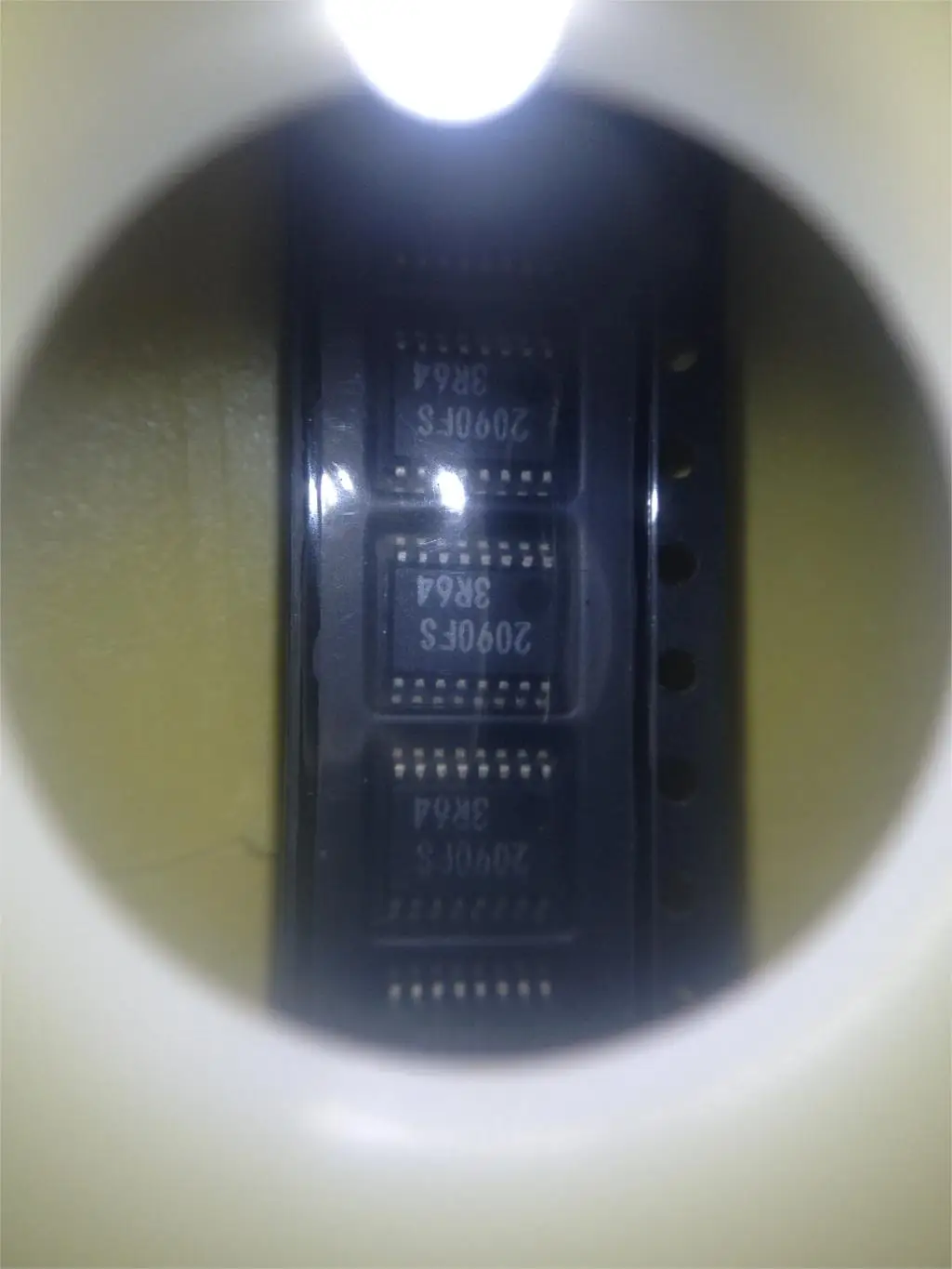 

BU2090FS-E2 SSOP16 S-1142B50I-E6T1U S-1142B33I-E6T1U CS105N08