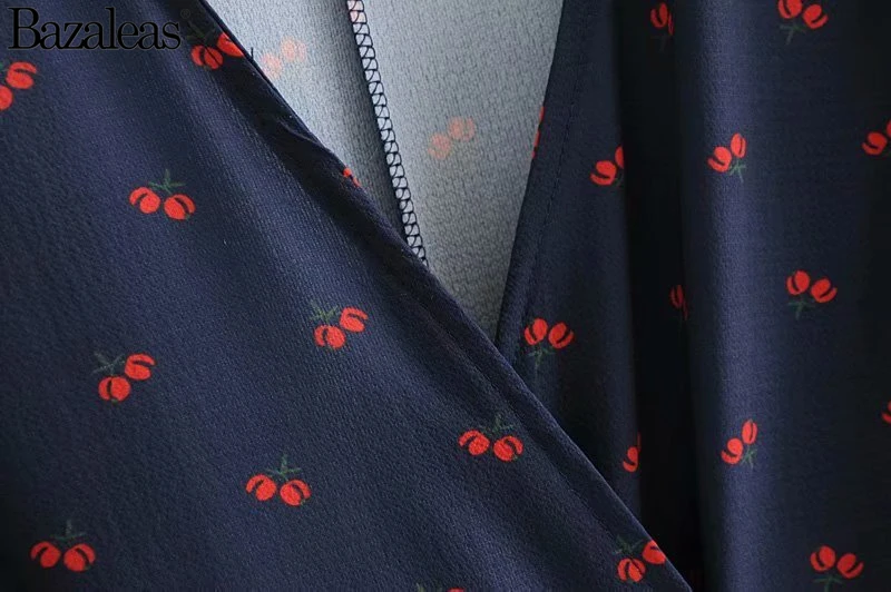 Летнее платье трапециевидной формы с v-образным вырезом летнее завязками на