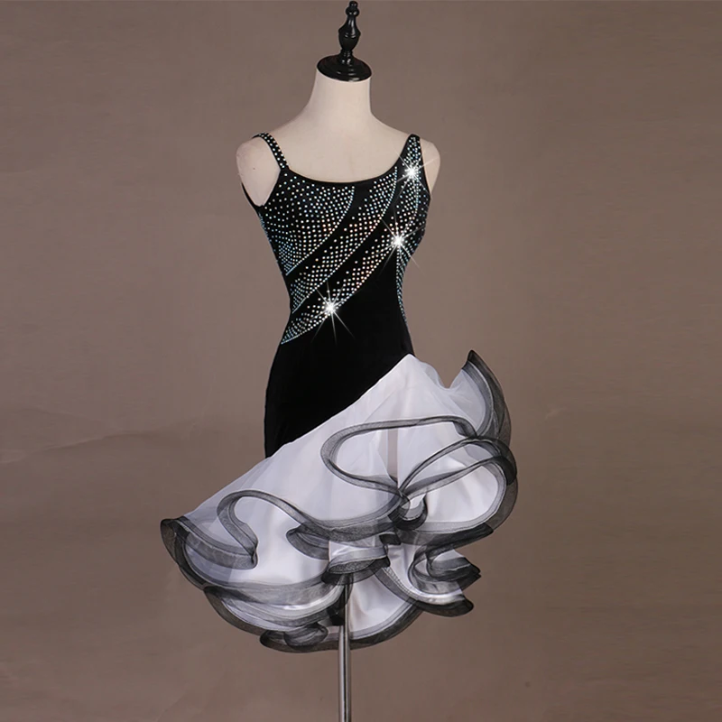 

White Latin Dance Dresses Women's Performance Spandex / Organza Crystals / Rhinestones Sleeveless Dress