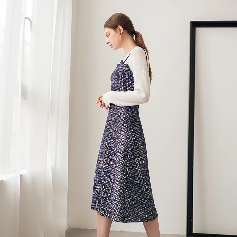 Платье Onlyplus зимнее без бретелек на тонких бретельках а-силуэта модное тонкое