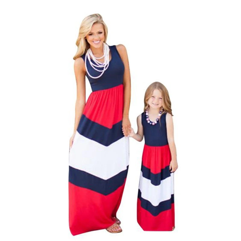 Одинаковые платья для мамы и дочки Новинка 2017 года модная одежда в полоску стиле