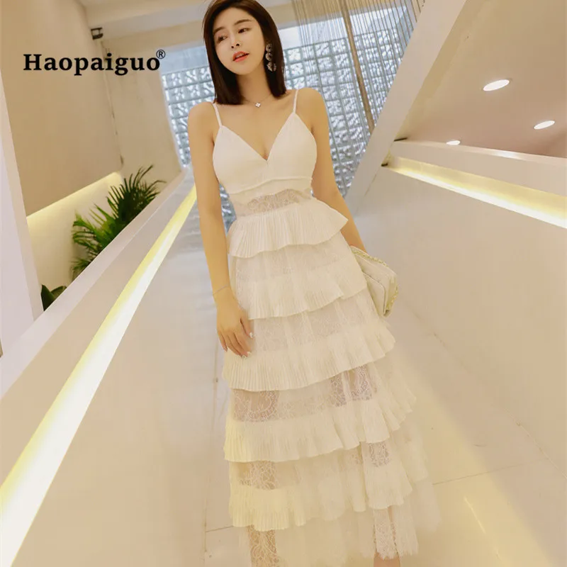 

2018 Solid Ball Gown Dress Summer Women White Sleeveless V-neck Spaghetti Strap Vintage Party Dress Modis Lace Tiered Dresses