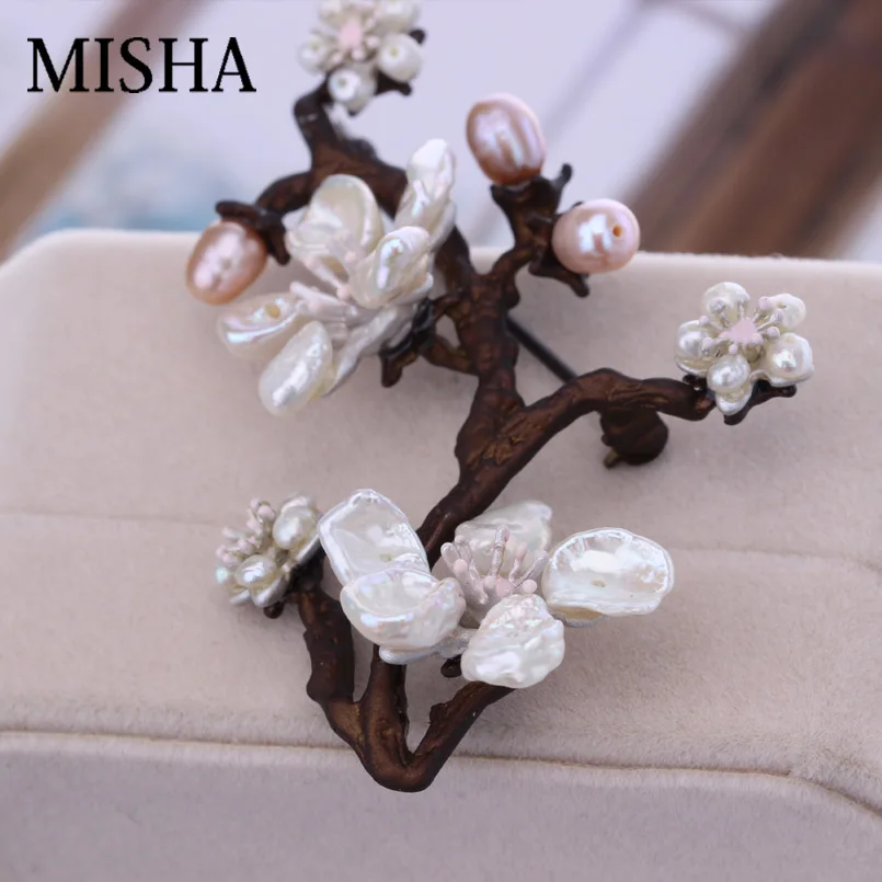 

MISHA Pink Plum Blossom High Quality Flower Brooch Pin For Women Wedding Gift Bridal Jewelry With Freshwater Pearl Brooch 2150