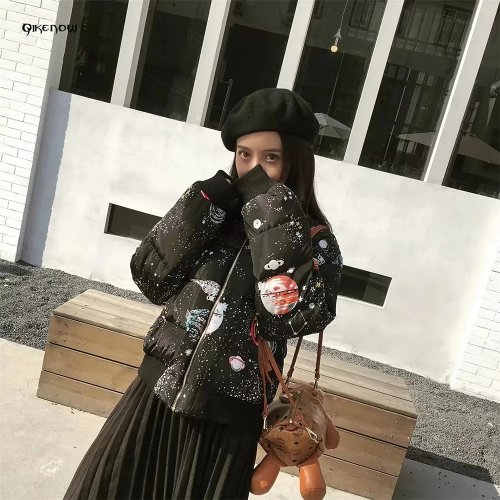 Парки Mujer 2018 Для женщин s зимние куртки MF-026 ЗВЕЗДНАЯ Печать Casaco Feminino Короткие Chaqueta
