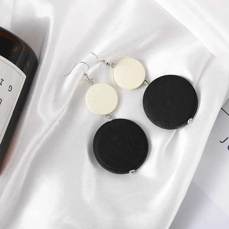 Серьги-подвески ZHEGUOYAOLU деревянные черные белые