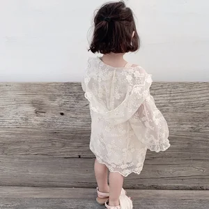 Кружевное солнцезащитное пальто принцессы для девочек; Детская одежда с капюшоном для маленьких девочек; Длинная блузка; Кардиган; Верхняя одежда; Куртка; RT525