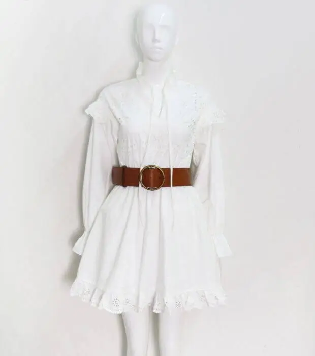 Женское вечернее платье с длинным рукавом черно белое ажурное воротником