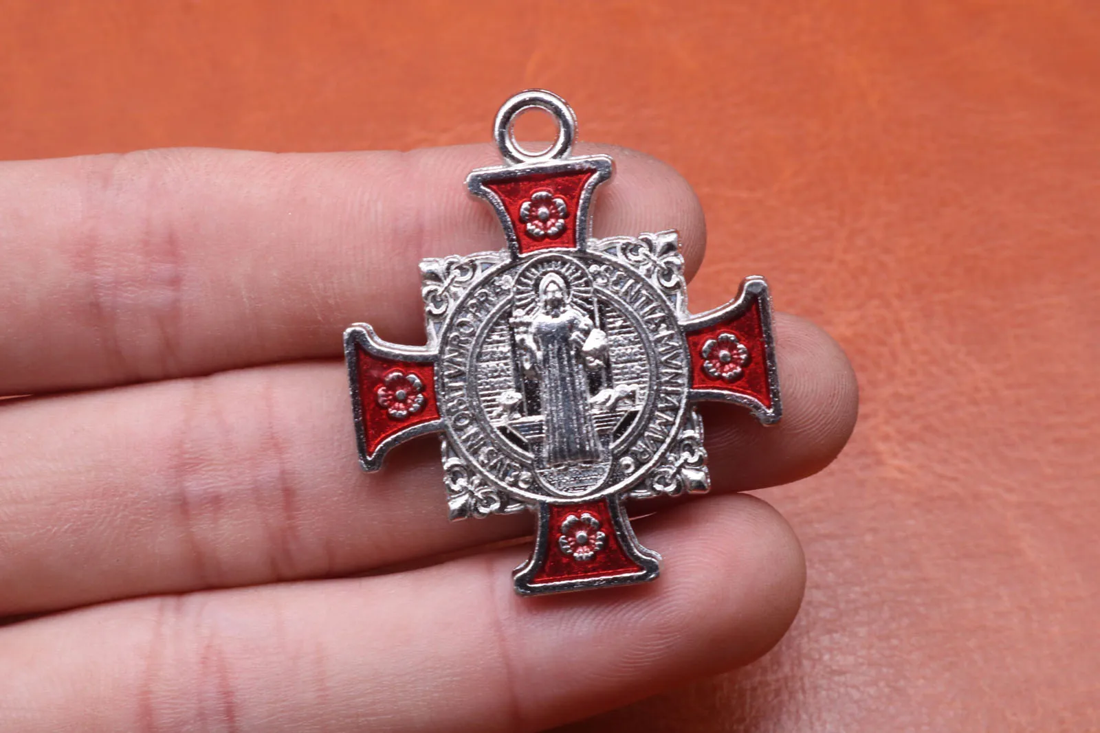 Иисус 10 шт. краски религиозные аксессуары Оптовая Продажа модные красивые святой