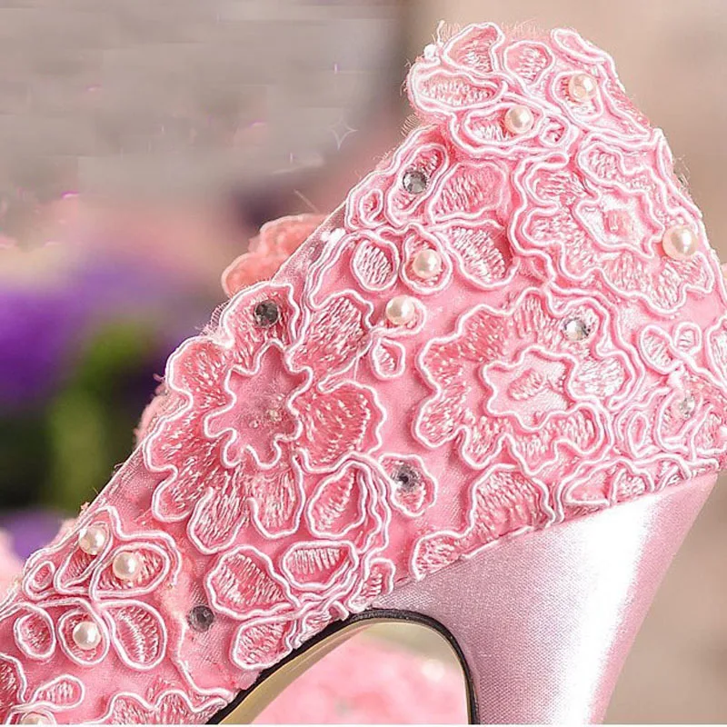Романтические популярные официальные туфли розовые кружевные свадебные Стразы