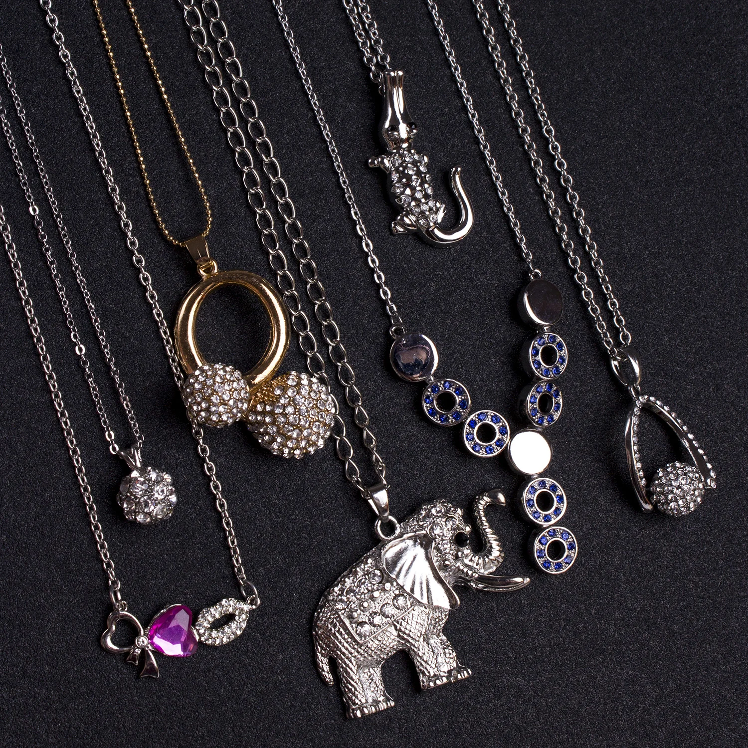 Женское ожерелье с эльфиком на полке 2019|Цепочки| |