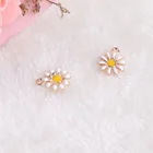 Оптовая продажа: 20 шт красоты Золотой Цвет тон подсолнечника эмалированные Дейзи Форма цепочка с подвеской из сплава Подвески Ювелирных изделий Ремесла