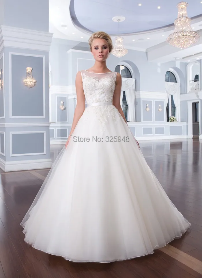 New Fashion Elegant Romantic Design 2014 Sexy Backless Scoop Collar Ball Gown Long Organza Lace Applique Wedding Party Dress | Свадьбы и