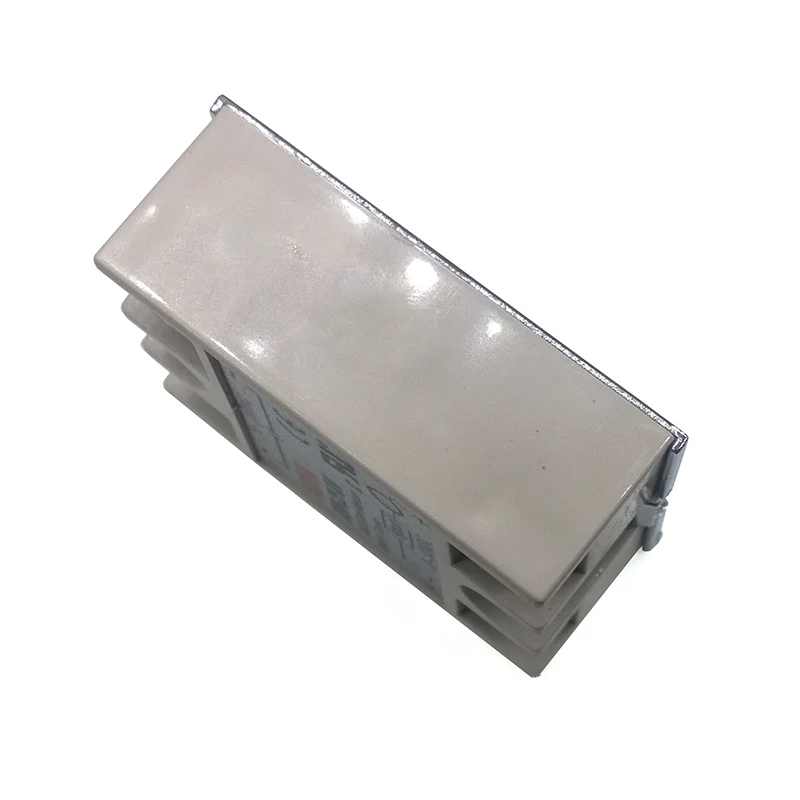 1 шт. твердотельные реле Модуль SSR-25DA 25A /250V 3-32 В постоянного тока Вход 24-380VAC Выход |