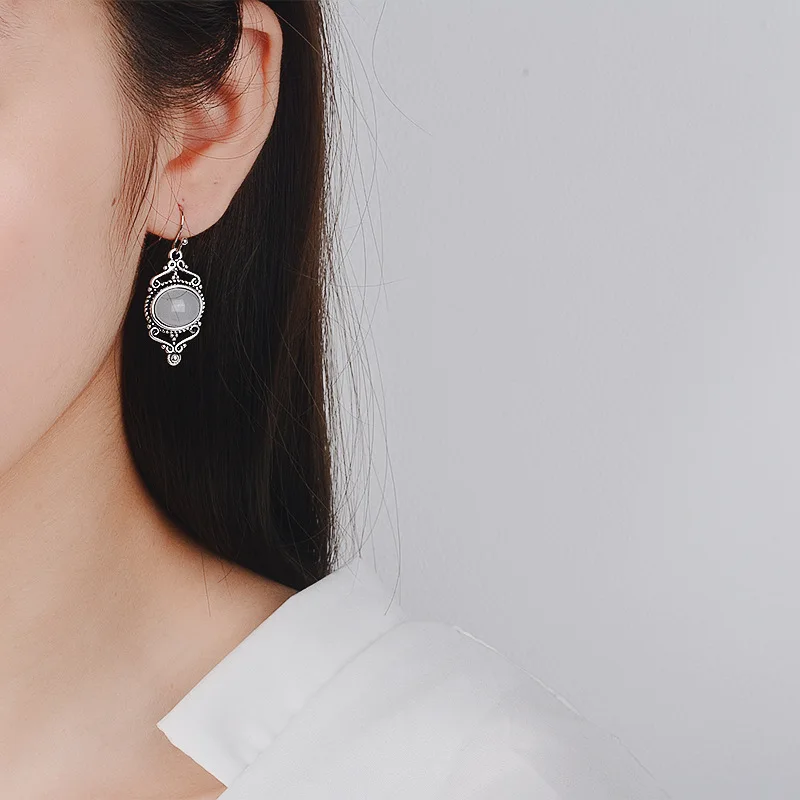 

OMHXZJ Wholesale European Fashion Woman Girl Party Birthday Wedding Gift Vintage Oval Moonstone Tai Silver Drop Earrings EA511