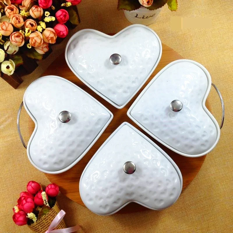 

Creative Heart Shape Ceramic Assorted Serving Dish Decorative Porcelain Divisions Dinner Plate Tableware Case for Nuts and Candy