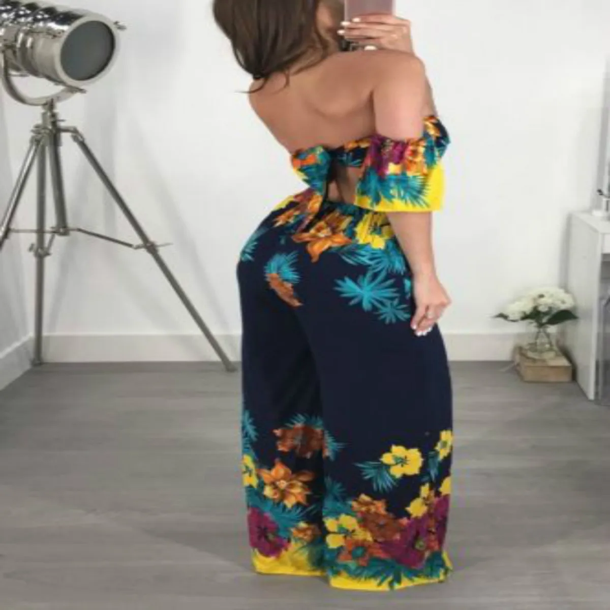 Женский комбинезон с открытыми плечами летний клубный без бретелек принтом